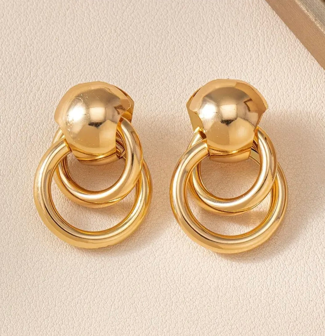Small double hoop elegant earrings