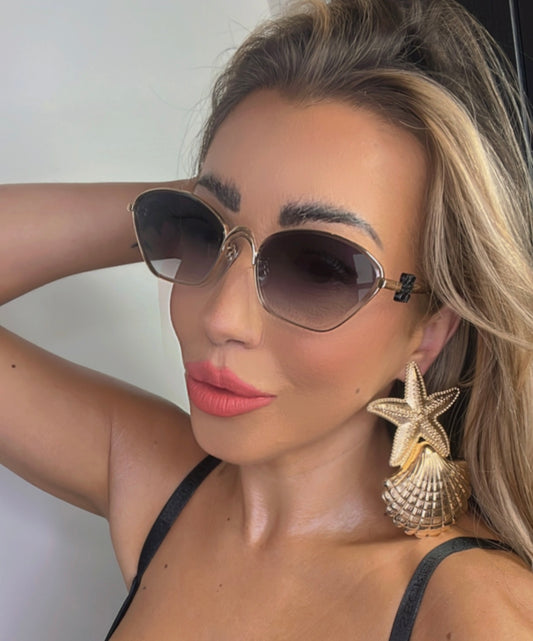 Star fish shell gold earrings