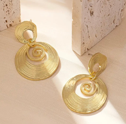 Round disk earrings