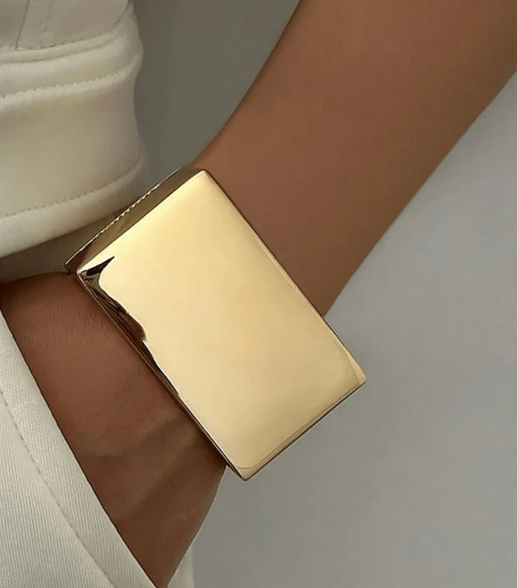 Square gold bangle