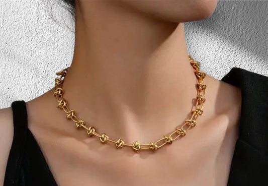 Knotted retro necklace stainless steel
