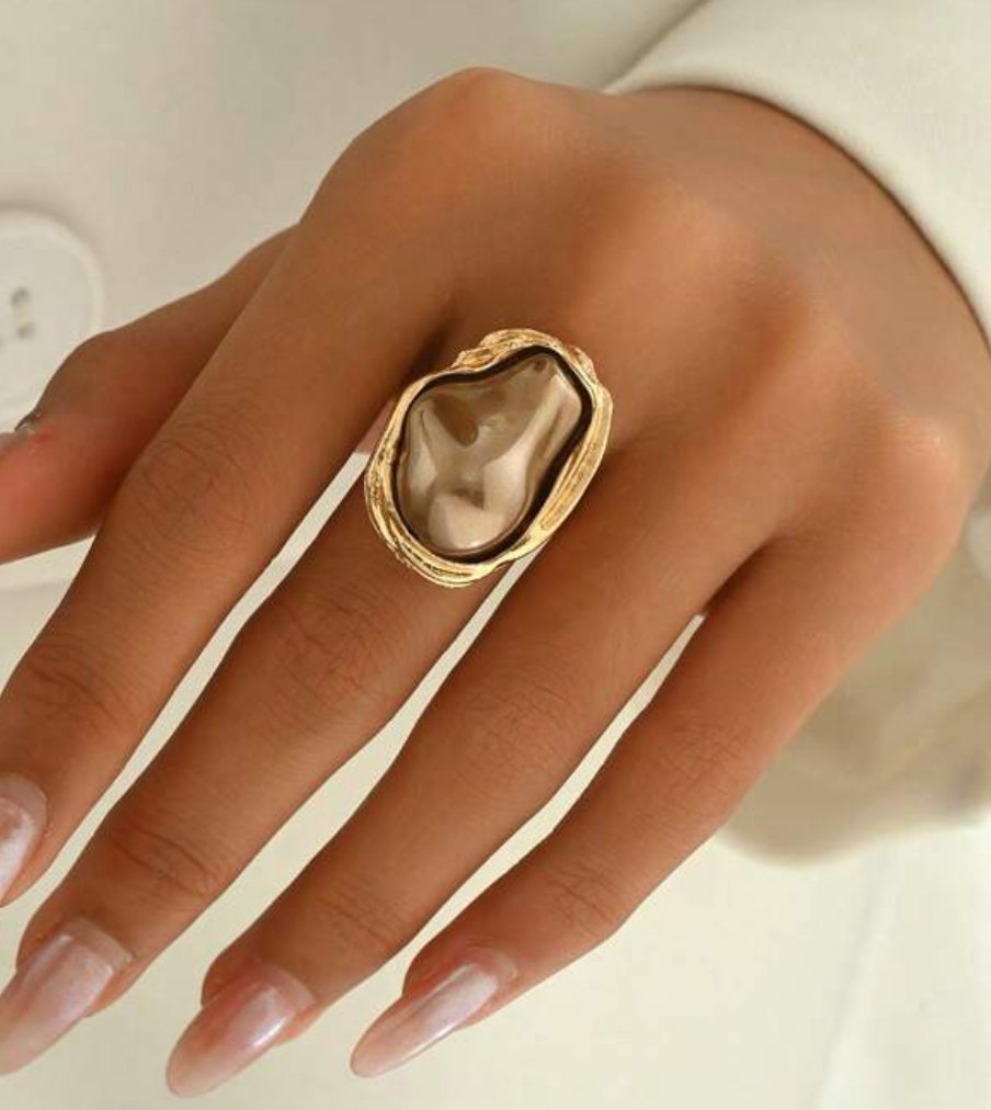 Bronze asymmetric ring