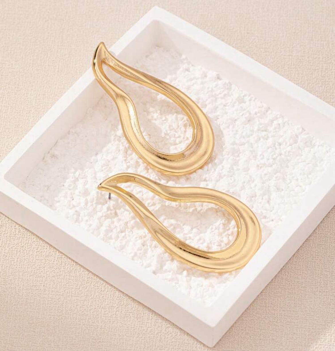 Droplet Gold earrings