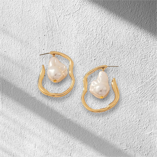 Pool Day pearl gold mini hoop