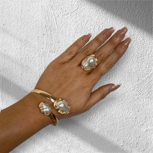 Mykonos Gold pearl Ring & Bracelet (adjustable)