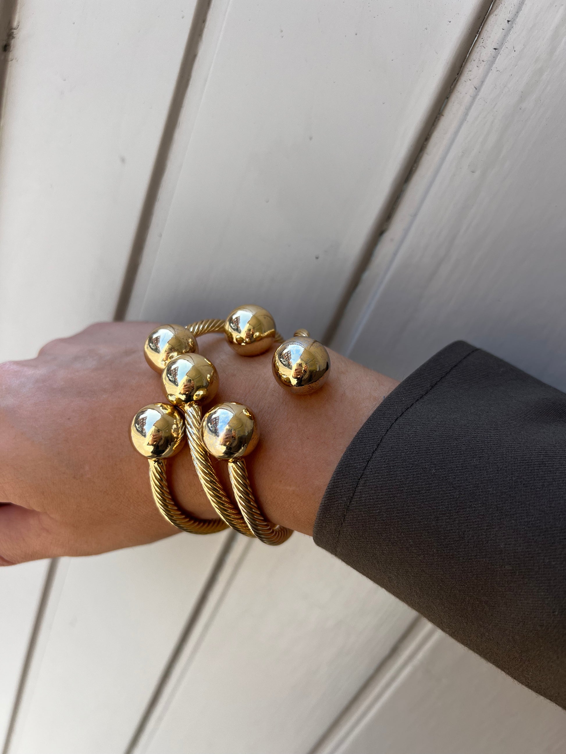 Gold chunky 3 ball bracelet